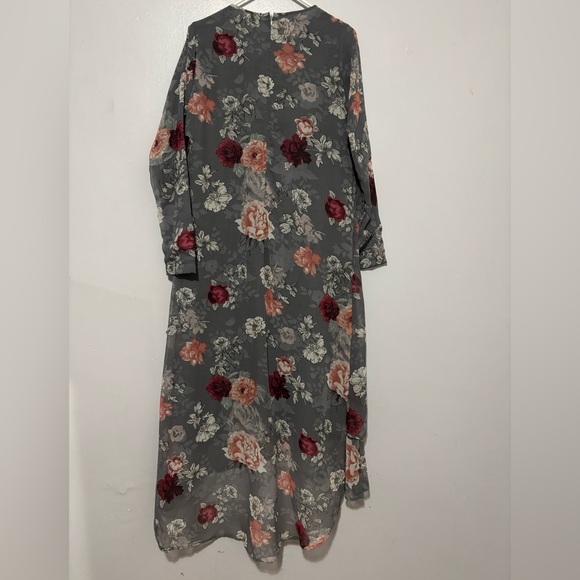 Chic Asymmetrical Floral Dress - Charcoal and Crimson - Picture 5 of 7